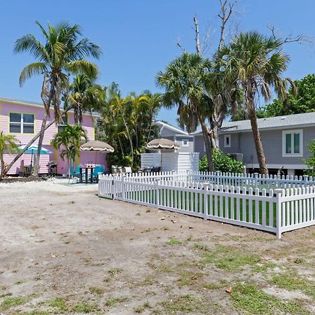 Charming Suite With Balcony And Bikes At Historic Sandpiper Inn Sanibel Ngoại thất bức ảnh